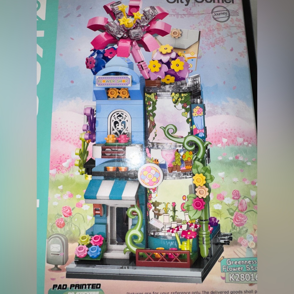City Corner Building Set - Multicolor - Picture 4 of 16